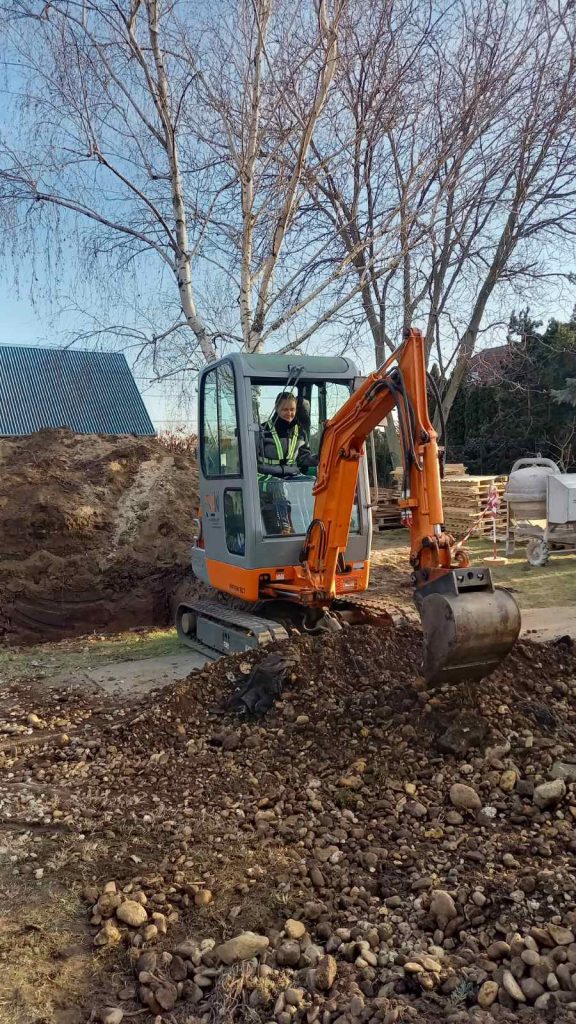 img-b67b79725e53961ff16e0a7cb8479ad2-v